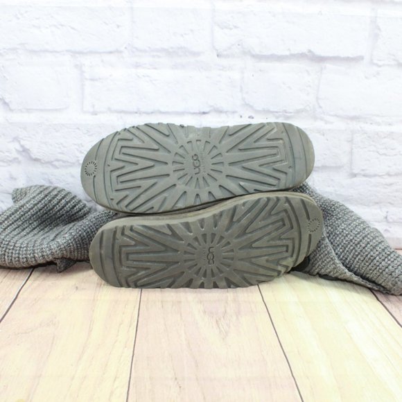 UGG Classic Cardy Gray Wool Big Button Sweater Knit  Boots Size 7 - Picture 11 of 11